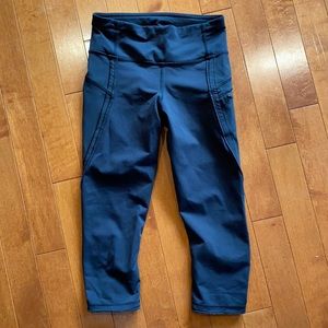 ✨ Lululemon Slash Pocket Raw Hem 17” Crop Black